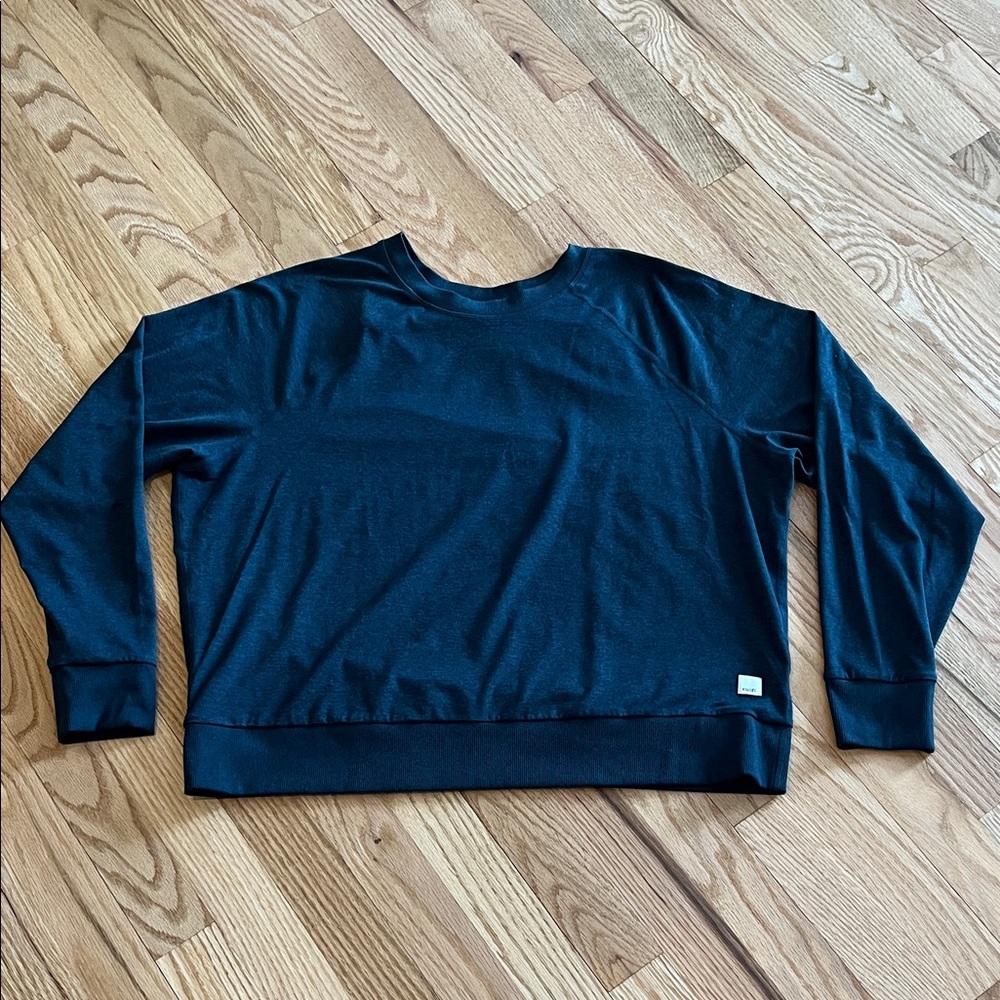 Vuori Dark Teal Halo Crew